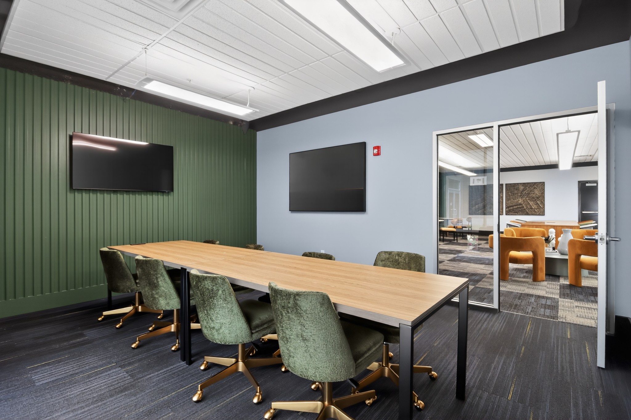 Group study room with flatscreen TV